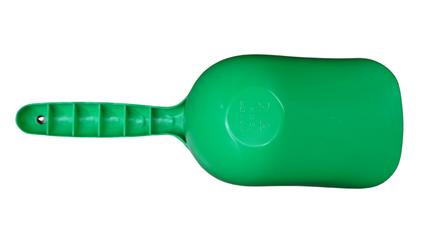 Multi-Purpose Ice Scoop: Durable Plastic for De-Icing & More